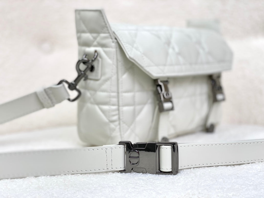 SMALL DIORCAMP BAG 23 IN WHITE CALFSKIN