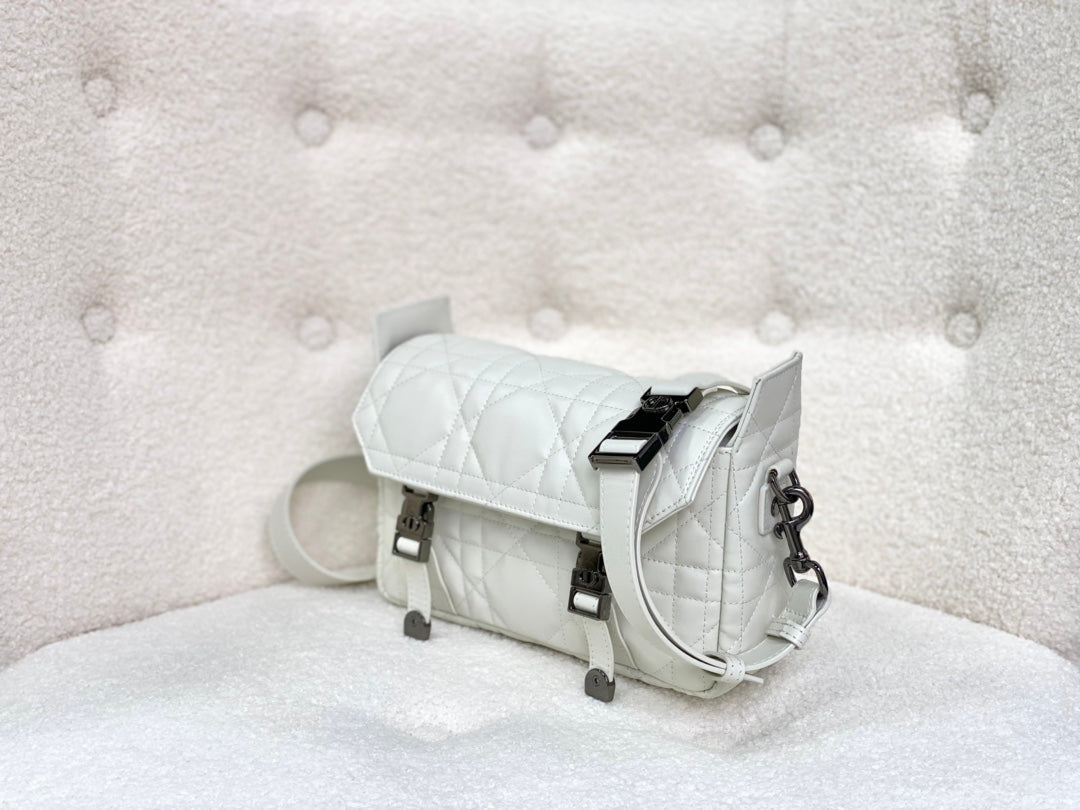 SMALL DIORCAMP BAG 23 IN WHITE CALFSKIN