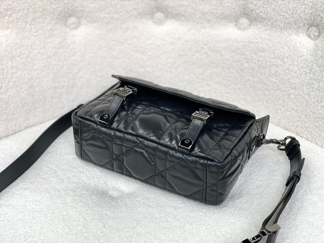 SMALL DIORCAMP BAG 23 IN BLACK CALFSKIN