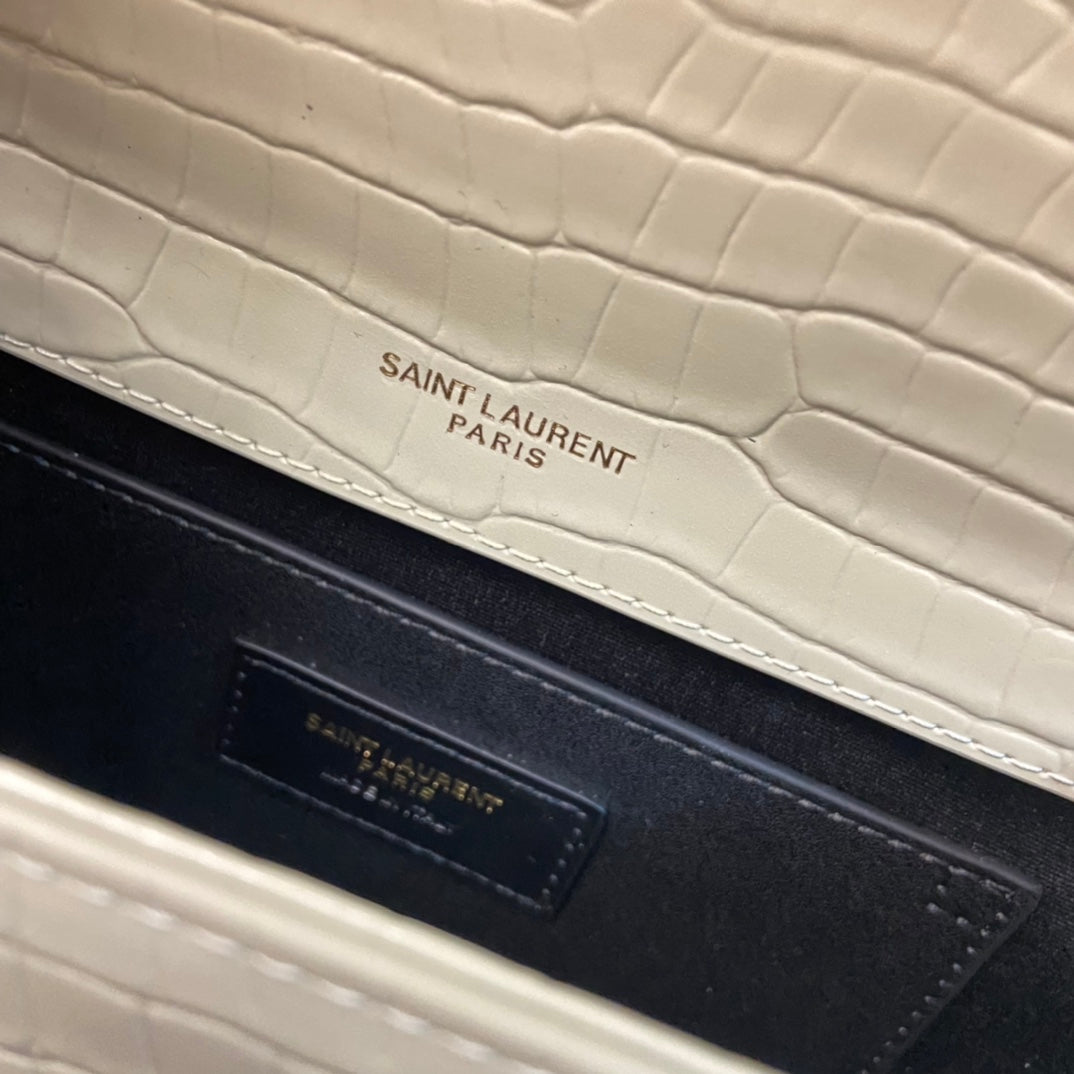 KATE TASSEL 24 CROCODILE PATTERN CALFSKIN WHITE WITH GOLD LOGO