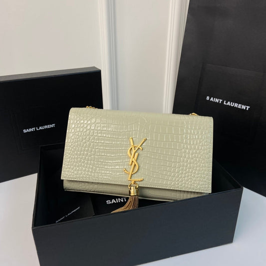 KATE TASSEL 24 CROCODILE PATTERN CALFSKIN WHITE WITH GOLD LOGO