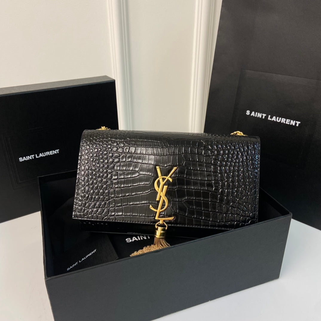 KATE TASSEL 24 CROCODILE PATTERN CALFSKIN BLACK WITH GOLD LOGO