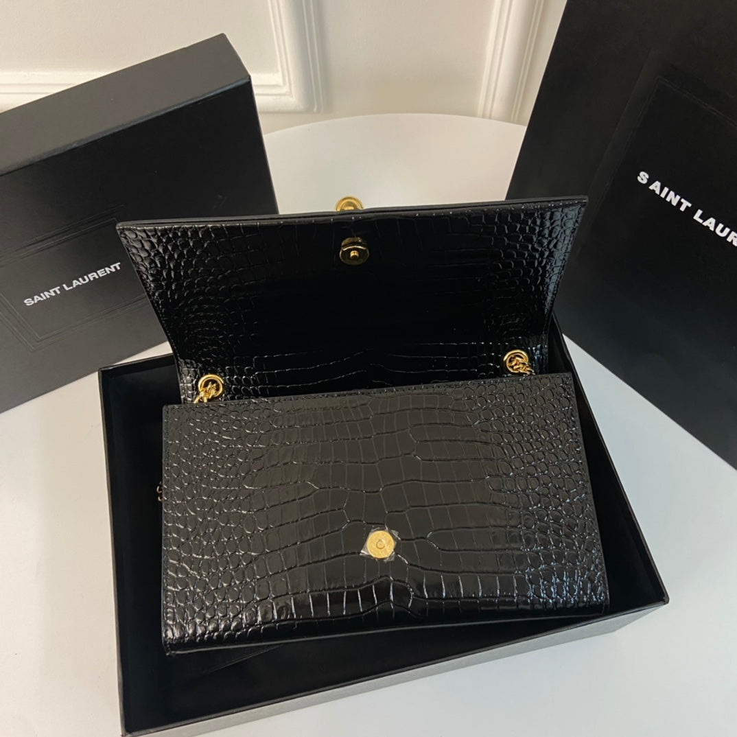 KATE TASSEL 24 CROCODILE PATTERN CALFSKIN BLACK WITH GOLD LOGO