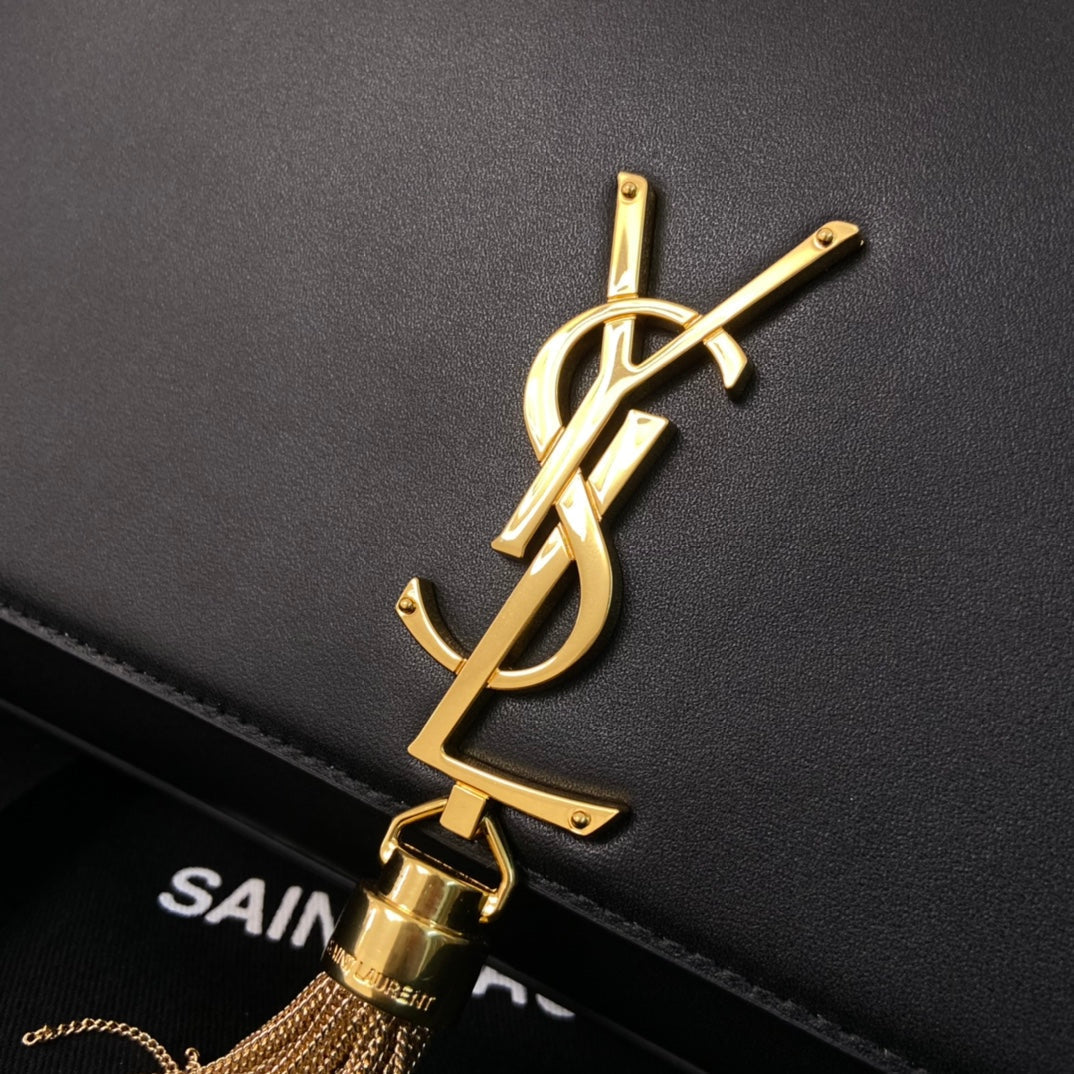 KATE TASSEL 24 BLACK CALFSKIN WITH GOLD LOGO