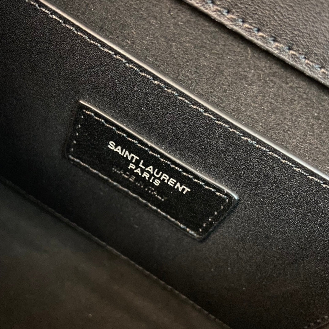 KATE TASSEL 24 BLACK CALFSKIN WITH SILVER LOGO