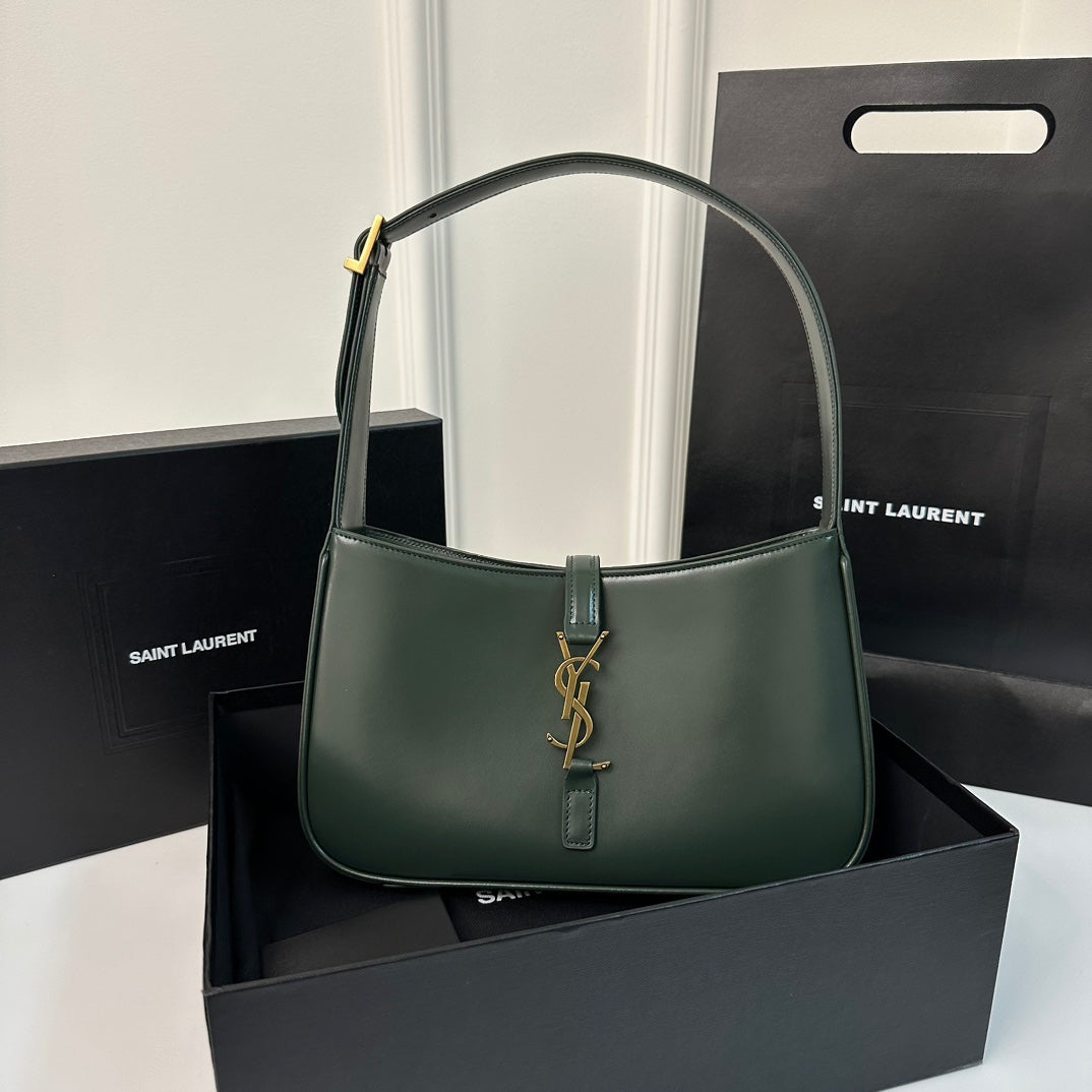 LE 5 À 7 BAG 24 DARK GREEN CALFSKIN