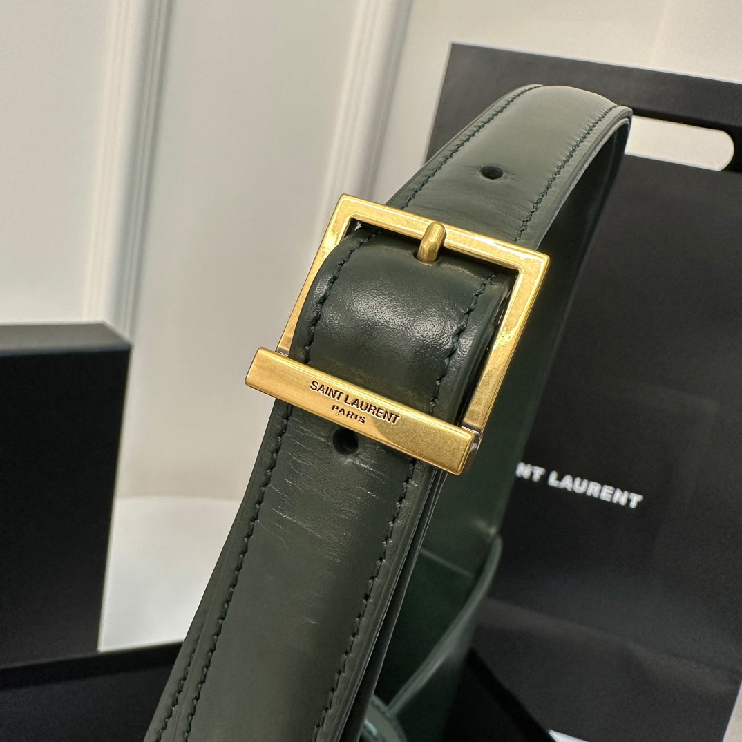 LE 5 À 7 BAG 24 DARK GREEN CALFSKIN