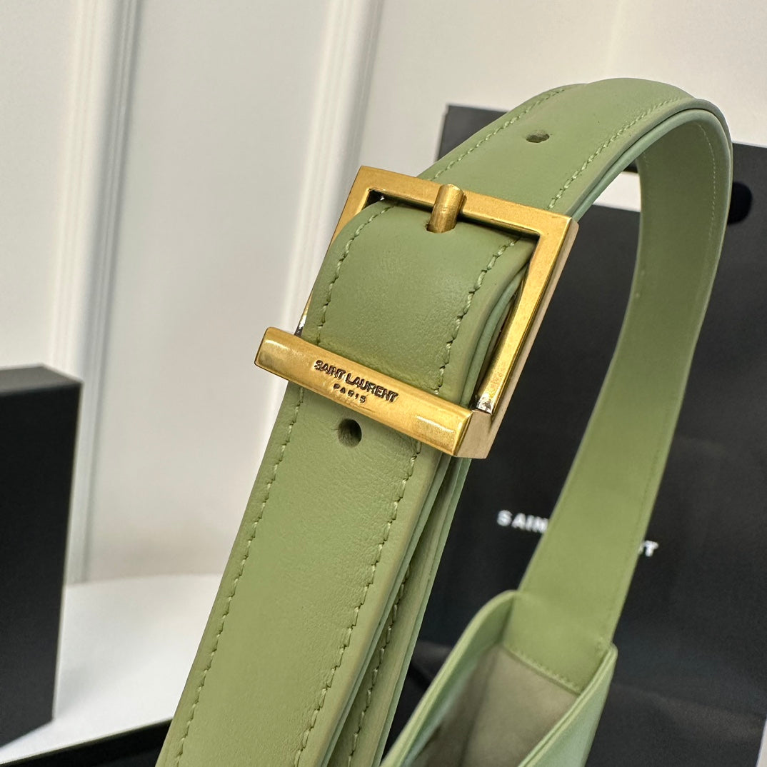 LE 5 À 7 BAG 24 LIGHT GREEN CALFSKIN