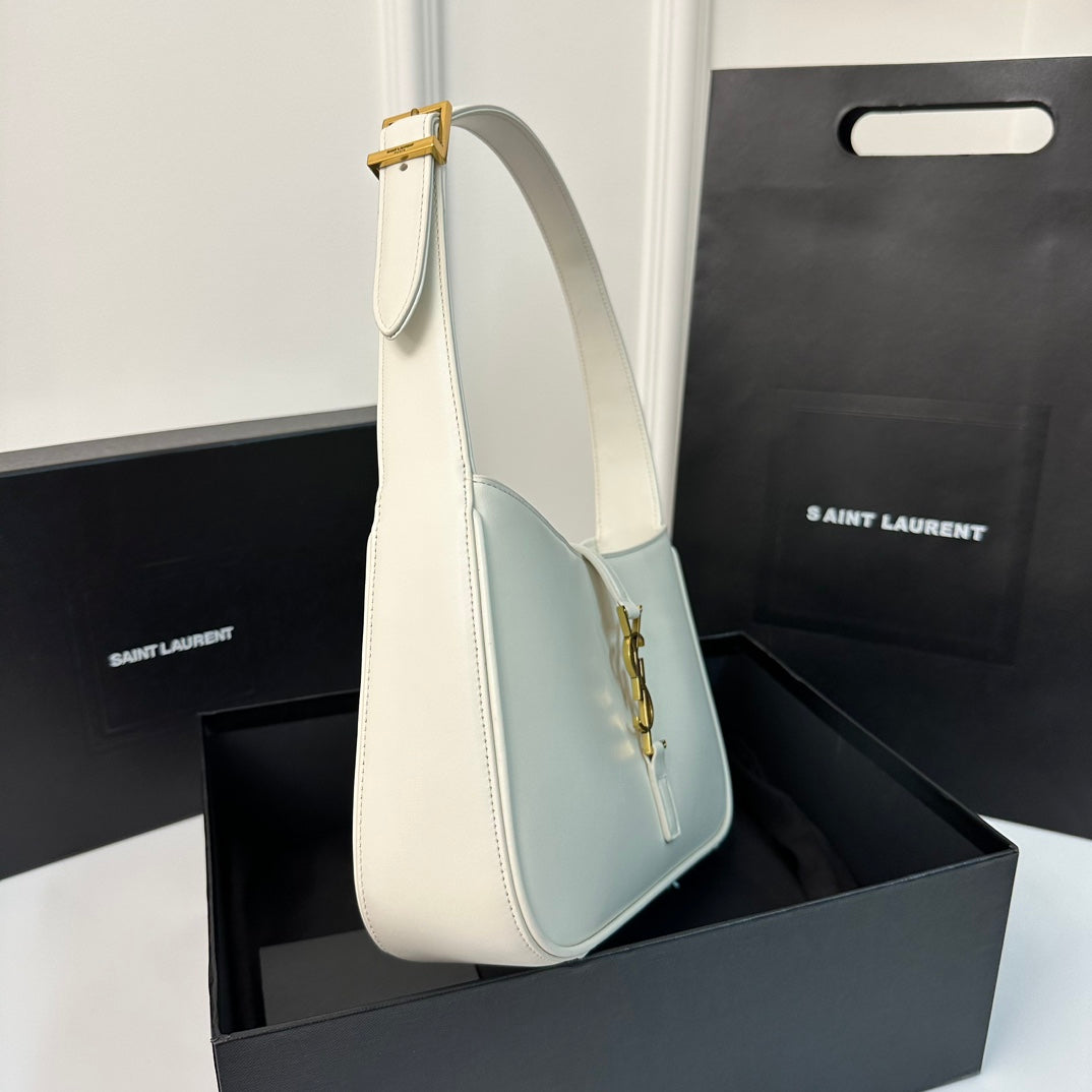 LE 5 À 7 BAG 24 WHITE CALFSKIN