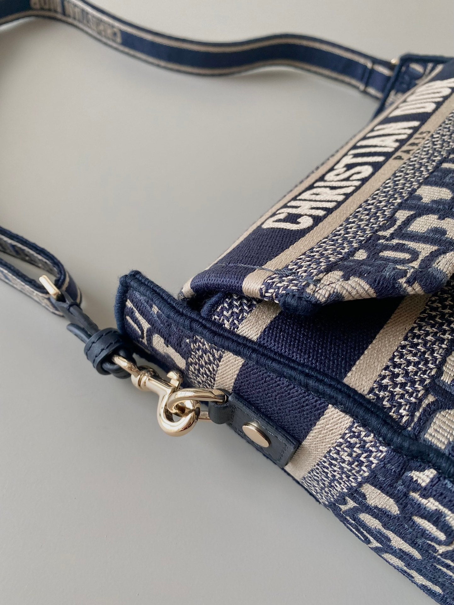 SMALL DIORCAMP BAG 23 OBLIQUE BLUE EMBROIDERY