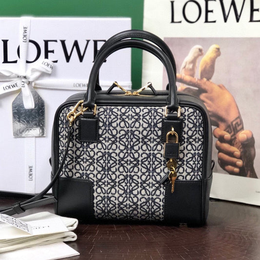 LOE AMAZONA 19 BAG IN BLACK CALFSKIN AND MONOGRAM JACQUARD