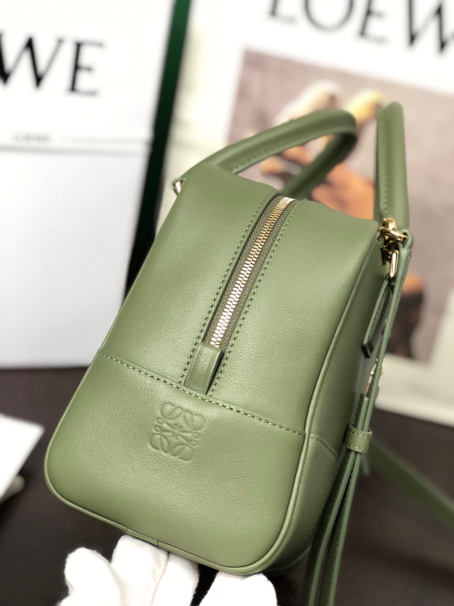 LOE AMAZONA 19 BAG IN AVOCADO GREEN NAPPA CALFSKIN