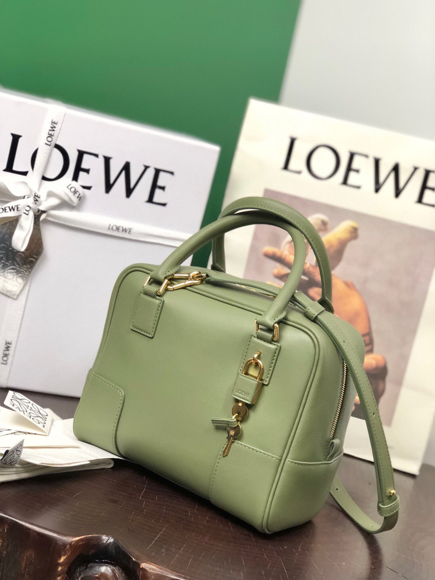 LOE AMAZONA 19 BAG IN AVOCADO GREEN NAPPA CALFSKIN