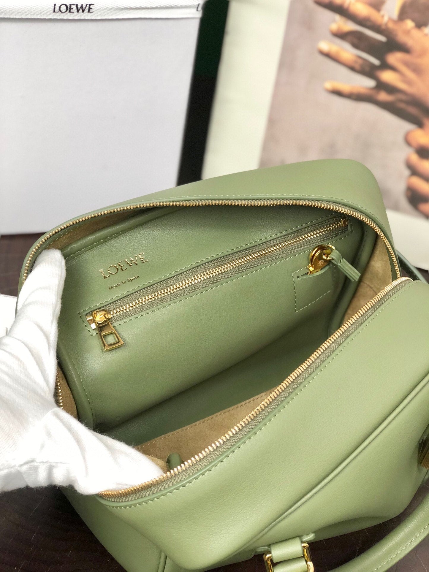 LOE AMAZONA 19 BAG IN AVOCADO GREEN NAPPA CALFSKIN