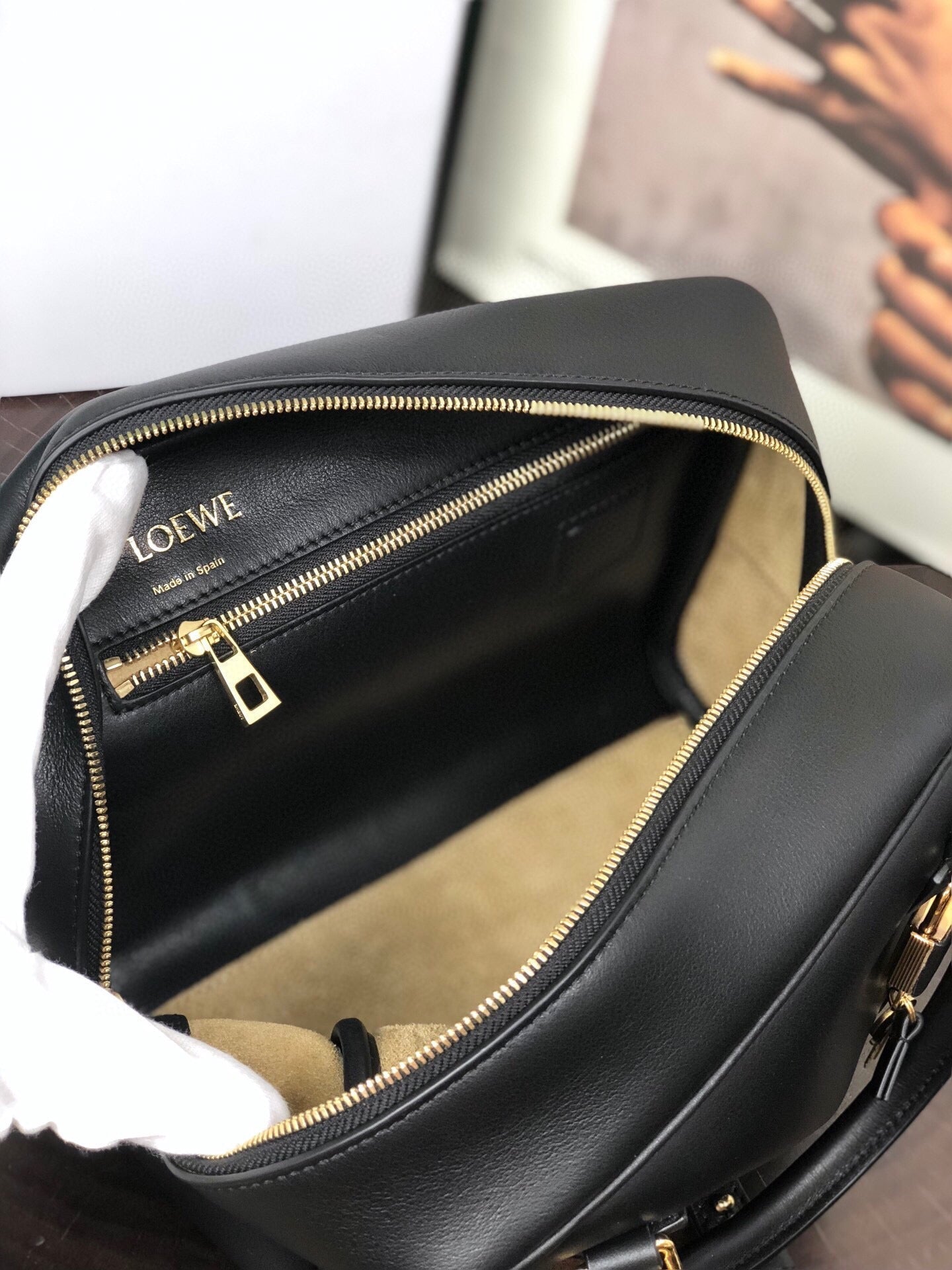 LOE AMAZONA 19 BAG IN BLACK NAPPA CALFSKIN