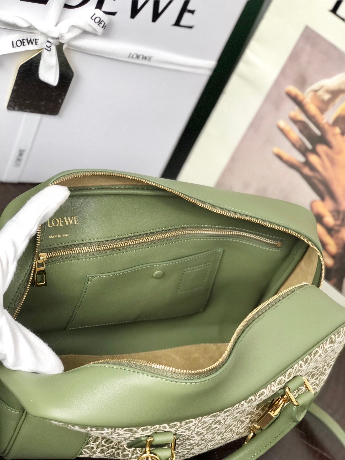 LOE AMAZONA 28 BAG IN OLIVE GREEN CALFSKIN AND BEIGE MONOGRAM FABRIC