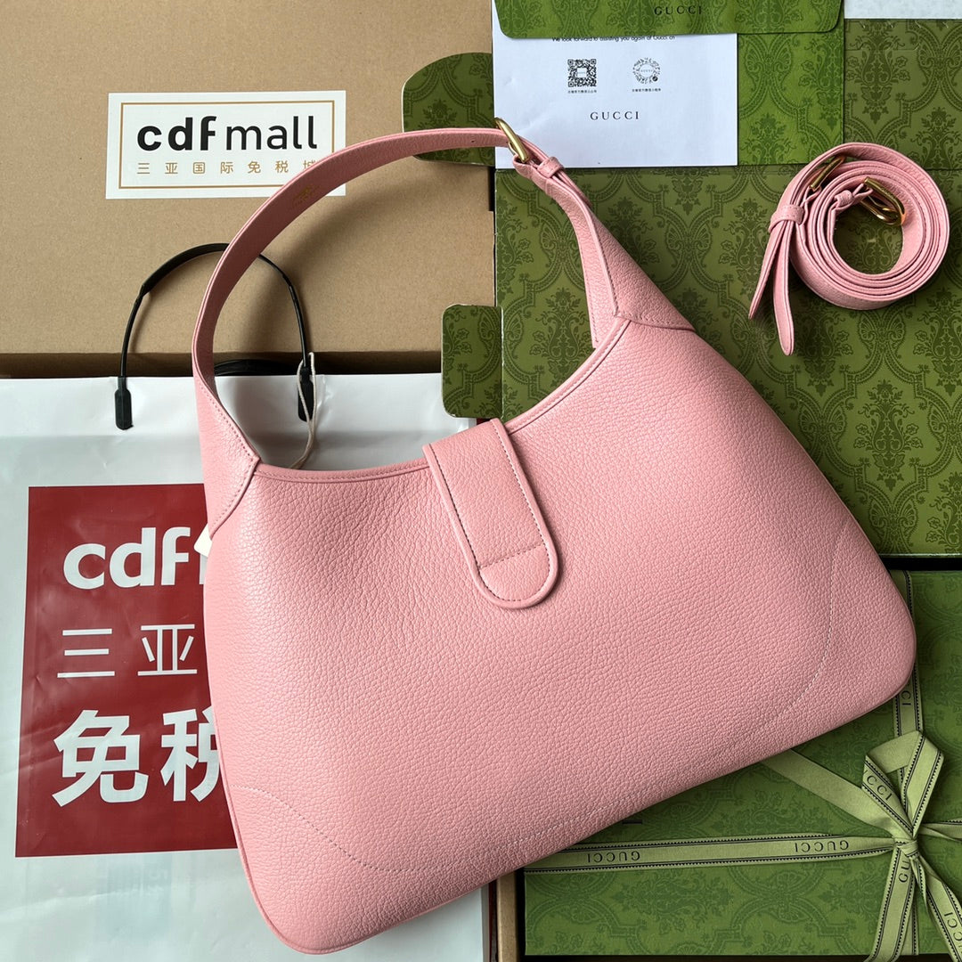 MEDIUM SHOULDER BAG 39 IN LIGHT PINK CALFSKIN GOLD HARDWARE