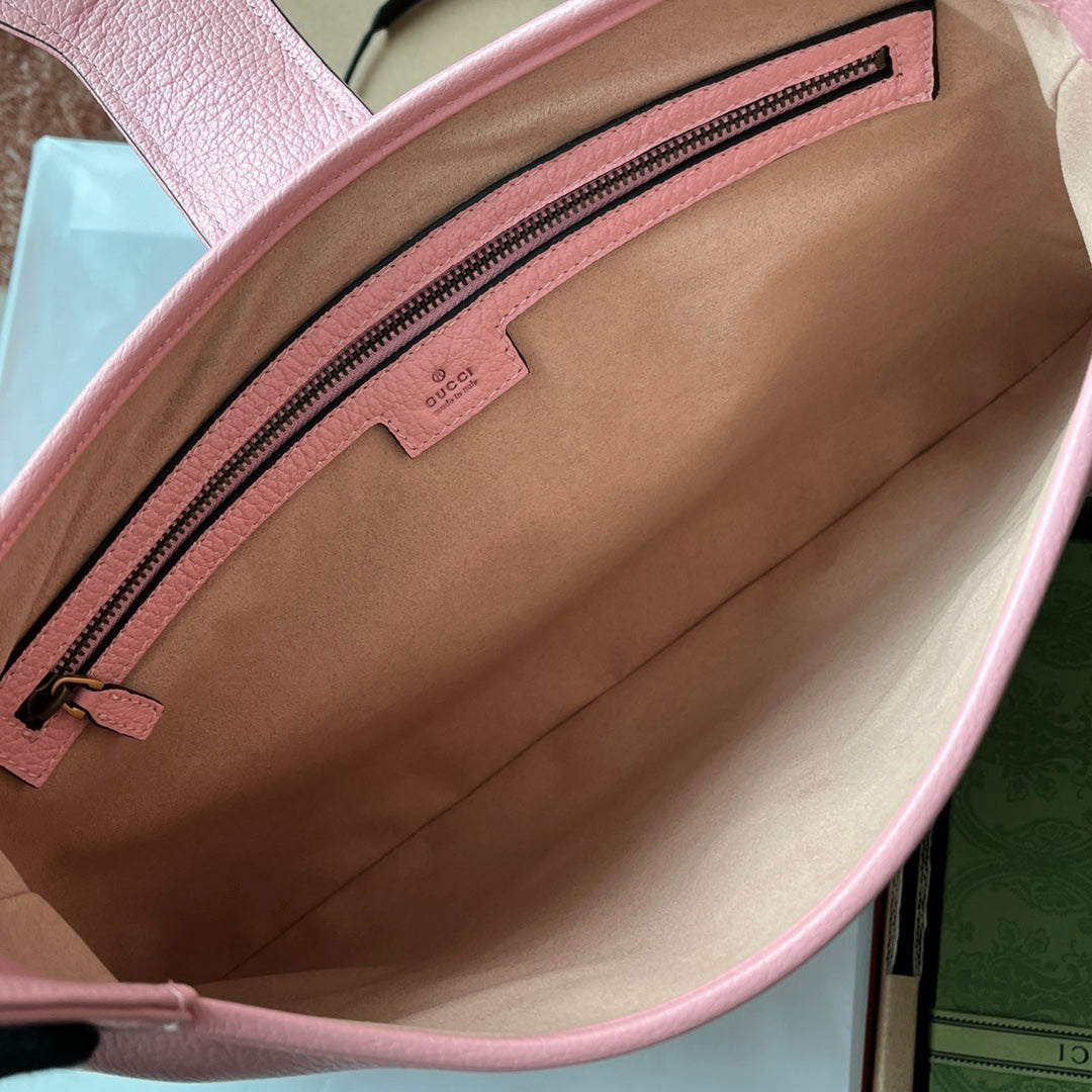 MEDIUM SHOULDER BAG 39 IN LIGHT PINK CALFSKIN GOLD HARDWARE