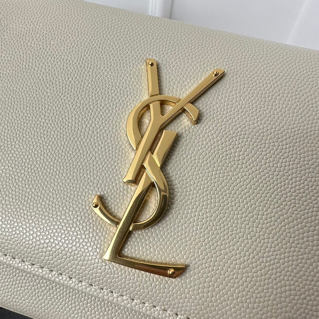 KATE 20 SMALL IN CALFSKIN WHITE WITH GOLD LOGO