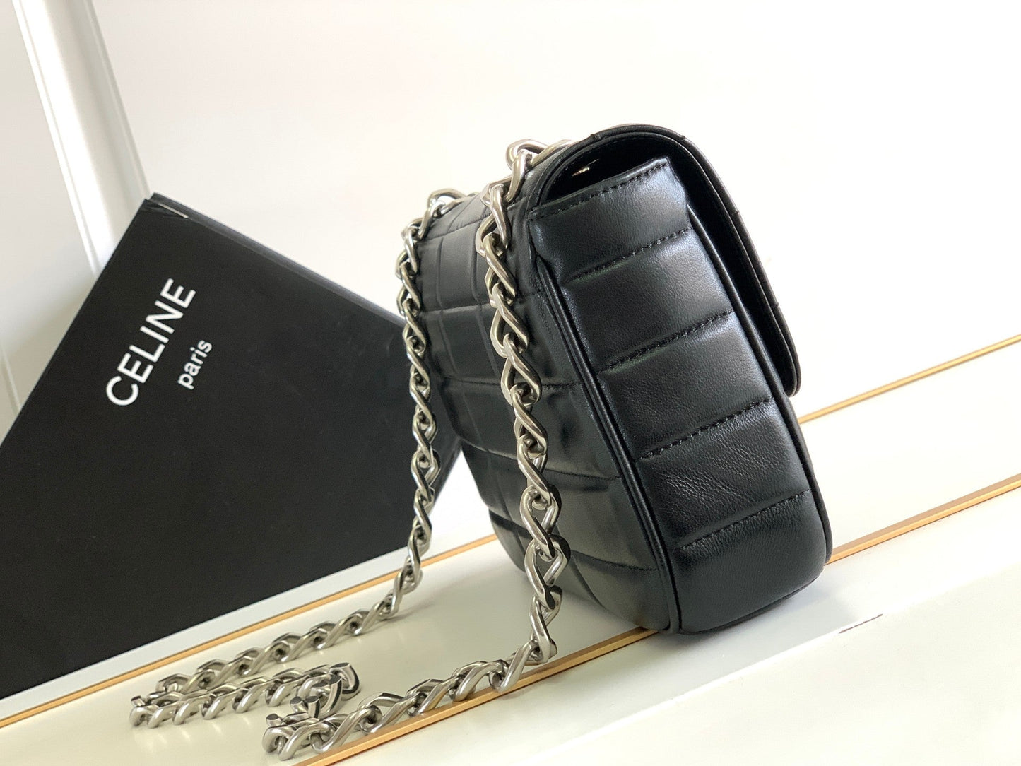 MONOCHROME 24 QUILTED BLACK LAMBSKIN CHAIN SHOUDER BAG