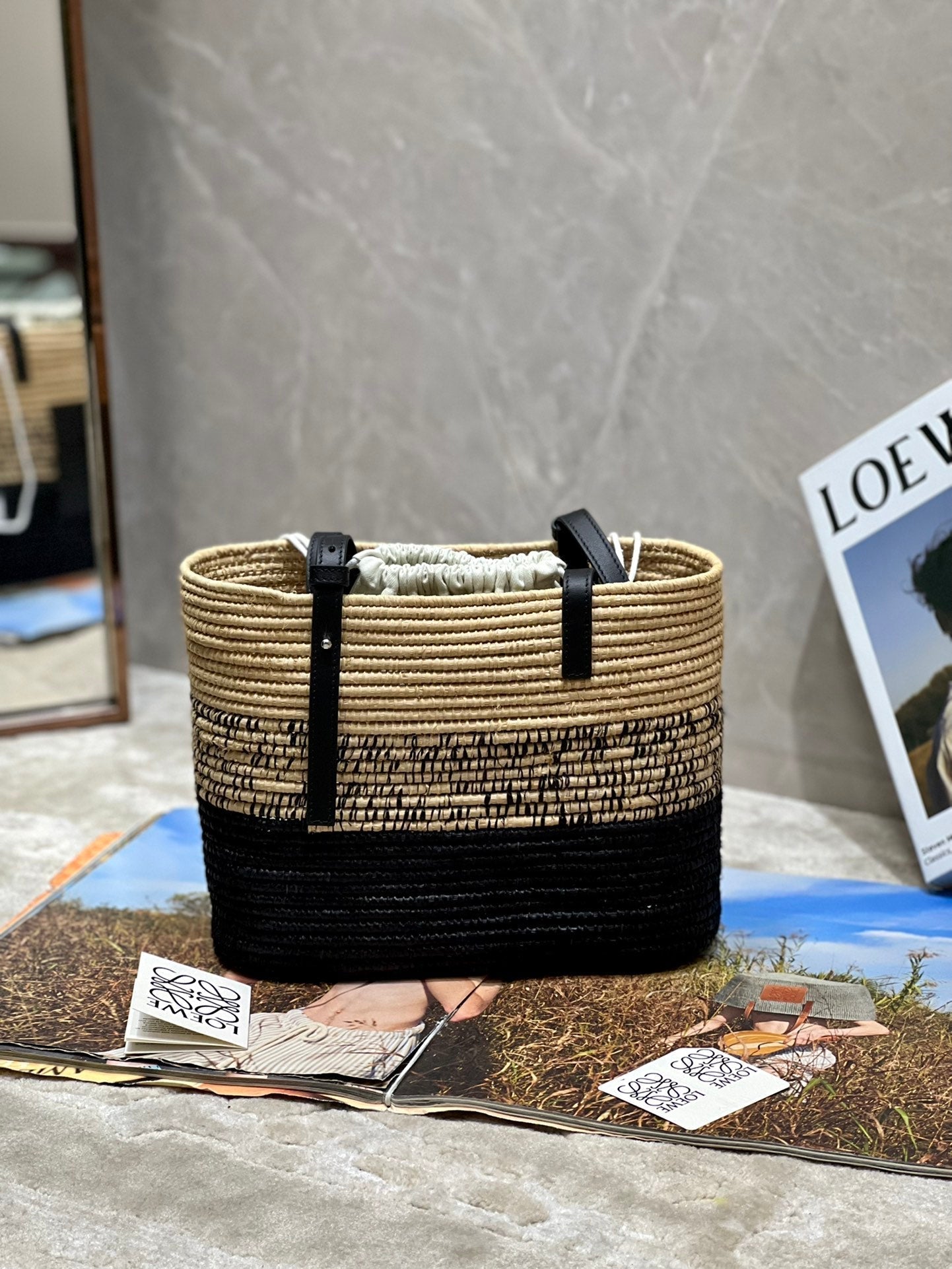 LOE BASKET BAG 28 IN NATURAL MIX BLACK RAFFIA