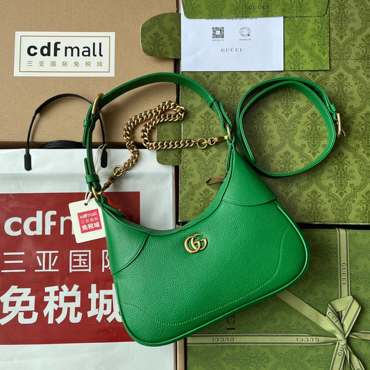 SHOULDER BAG 25 IN GREEN CALFSKIN GOLD HARDWARE