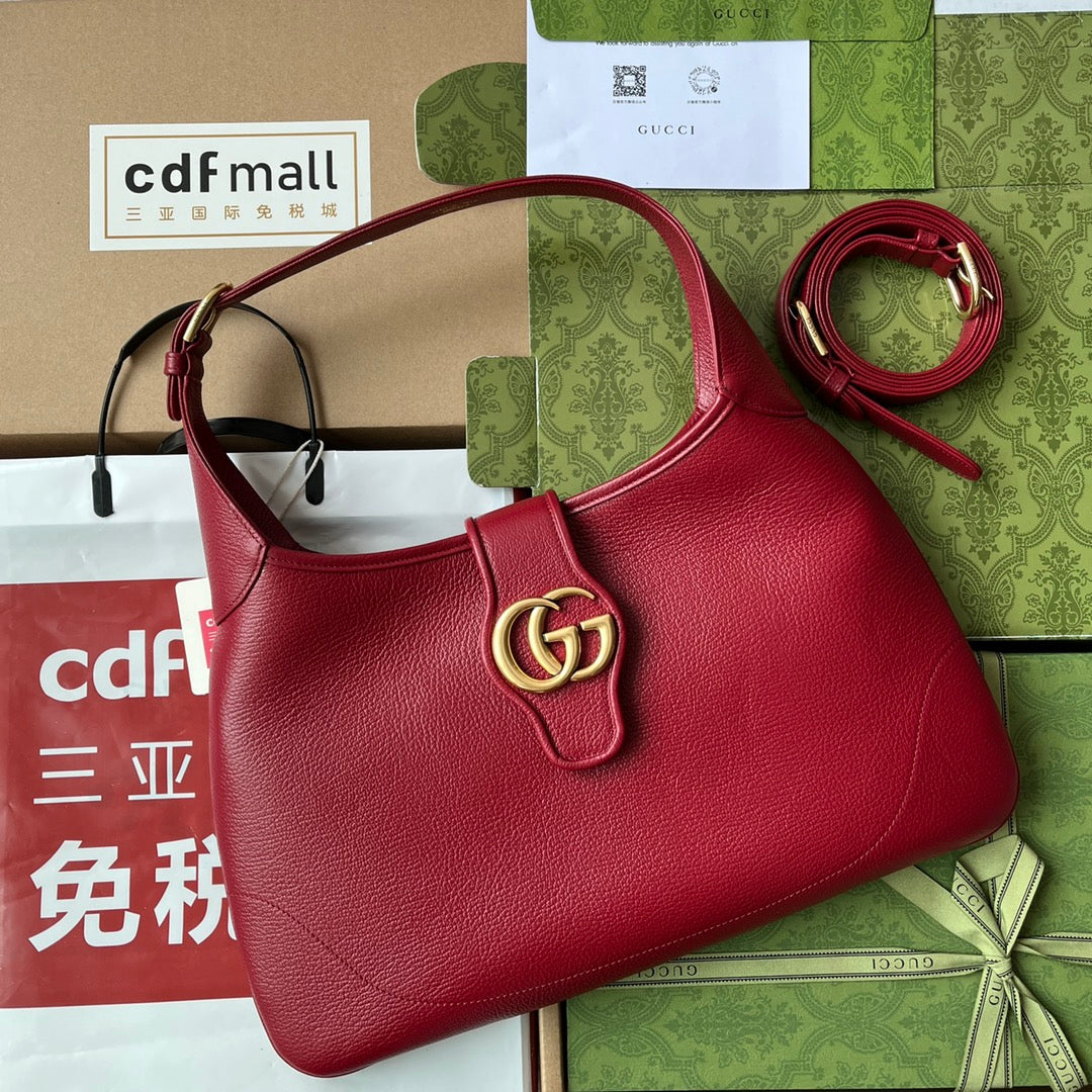 MEDIUM SHOULDER BAG 39 IN RED CALFSKIN GOLD HARDWARE