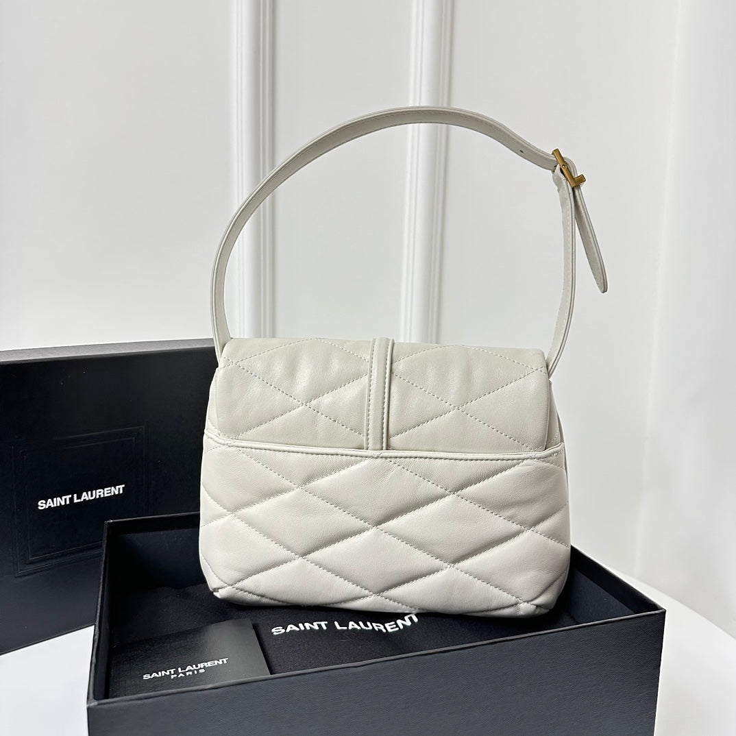 LE 5 À 7 HANDBAG 24 IN WHITE LAMBSKIN