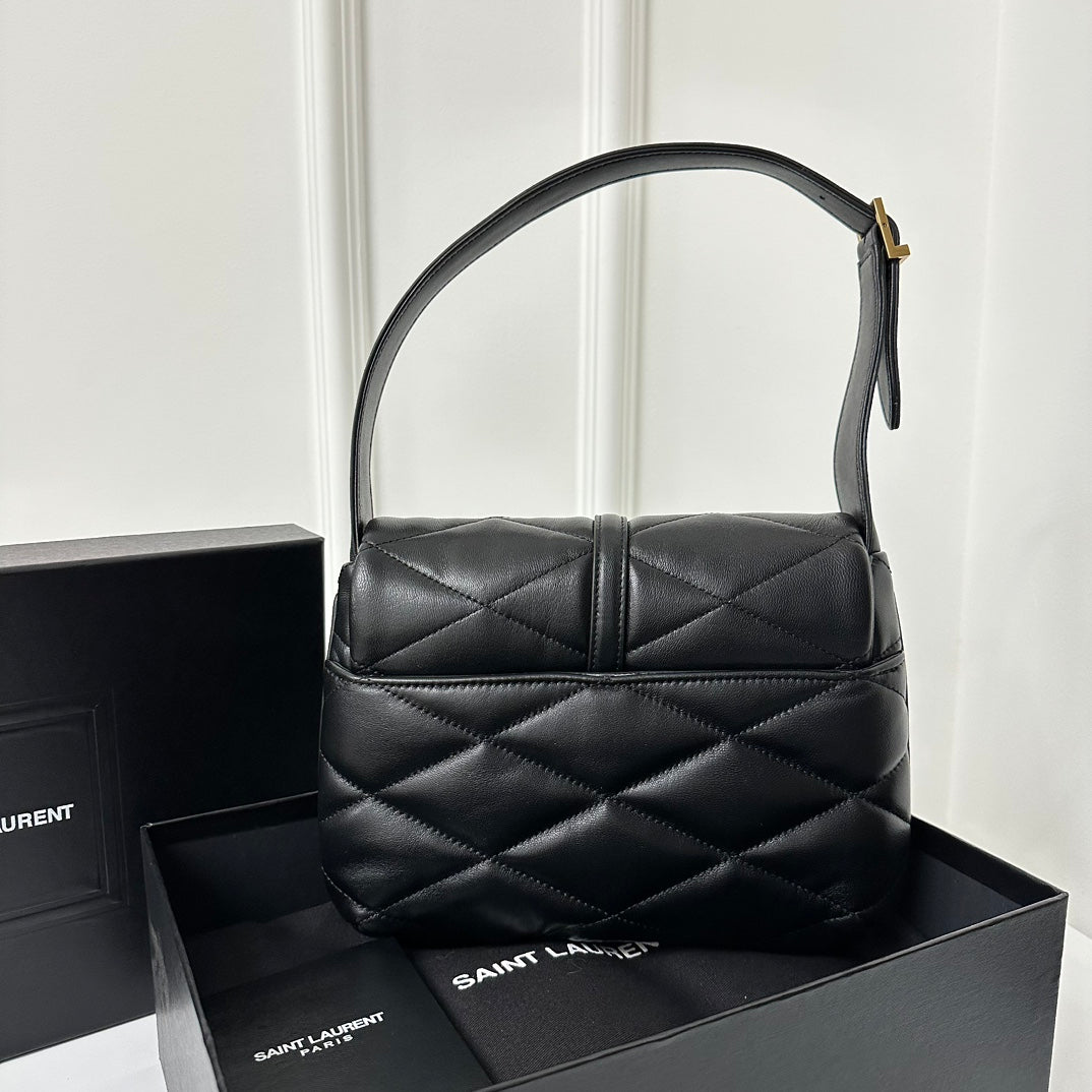 LE 5 À 7 HANDBAG 24 IN BLACK LAMBSKIN