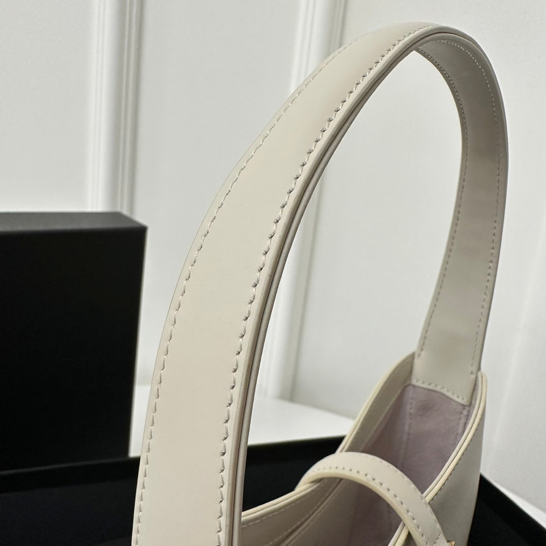 MINI 19 WHITE SMOOTH CALFSKIN