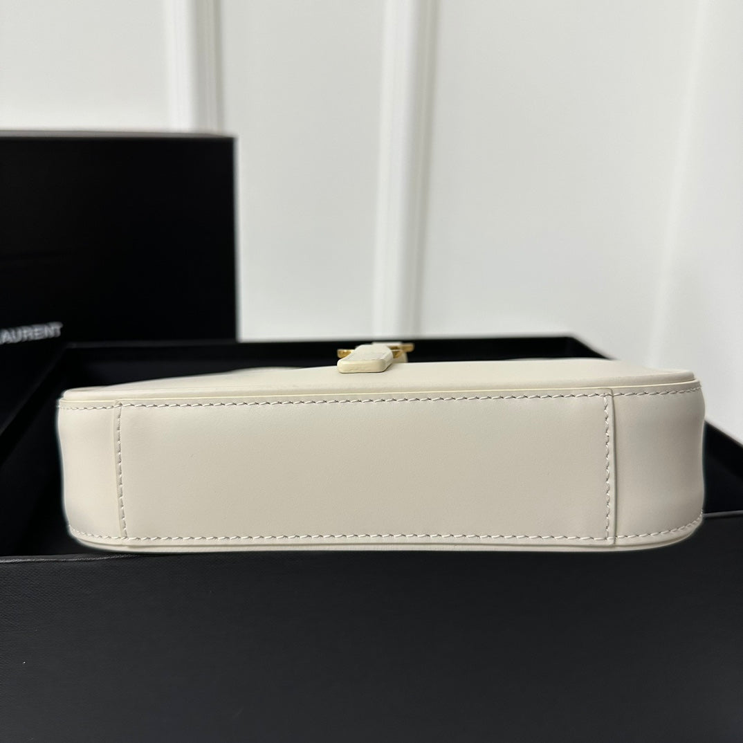 MINI 19 WHITE SMOOTH CALFSKIN