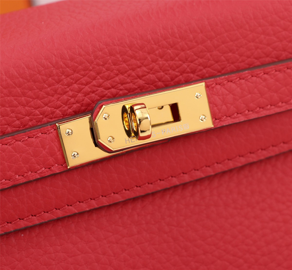 HM KELLY BAG 28 RED CALFSKIN GOLD HARDWARE