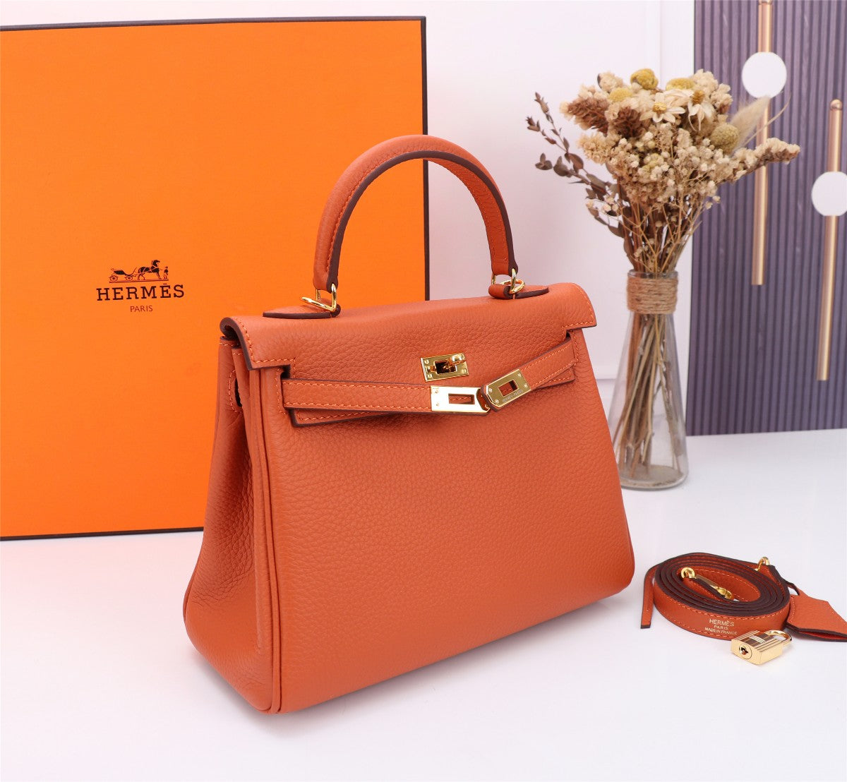 HM KELLY BAG 25 ORANGE CALFSKIN GOLD HARDWARE