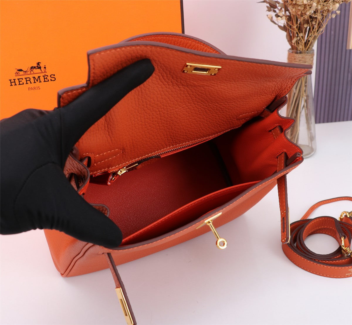 HM KELLY BAG 25 ORANGE CALFSKIN GOLD HARDWARE