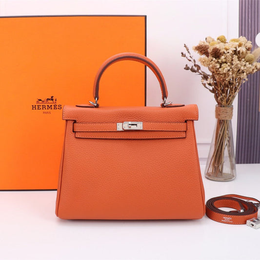 HM KELLY BAG 28 ORANGE CALFSKIN SILVER HARDWARE