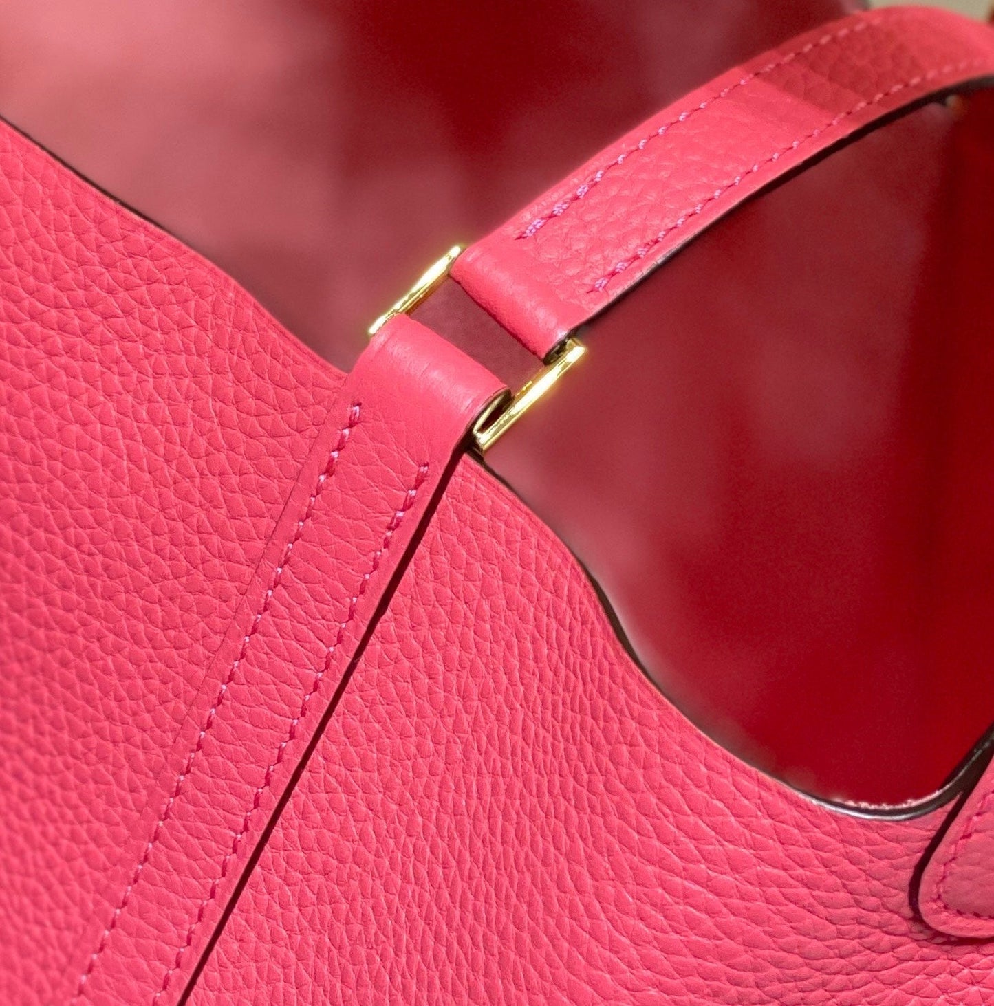 HM PICOTIN LOCK 18 RED PINK CALFSKIN