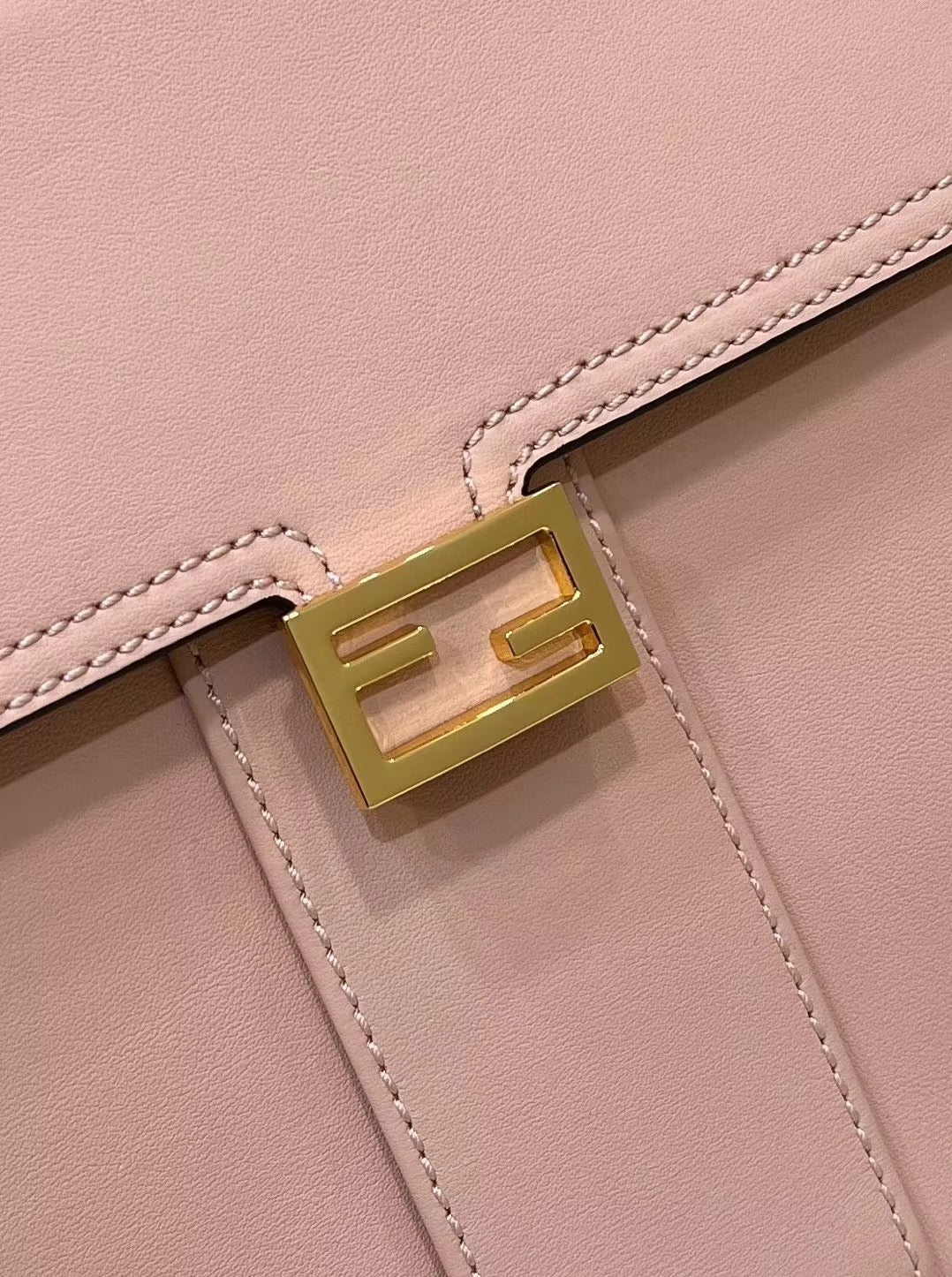 FENDI PEEKABOO 33 BAG IN LIGHT PINK CALFSKIN WITH STRAP GOLD HARDWARE