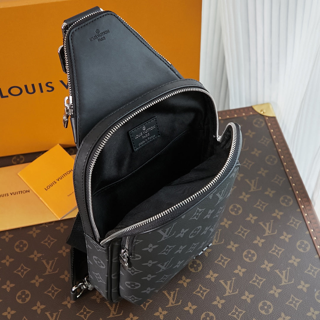 AVENUE SLINGBAG 31 IN BLACK MONOGRAM ECLIPSE CANVAS