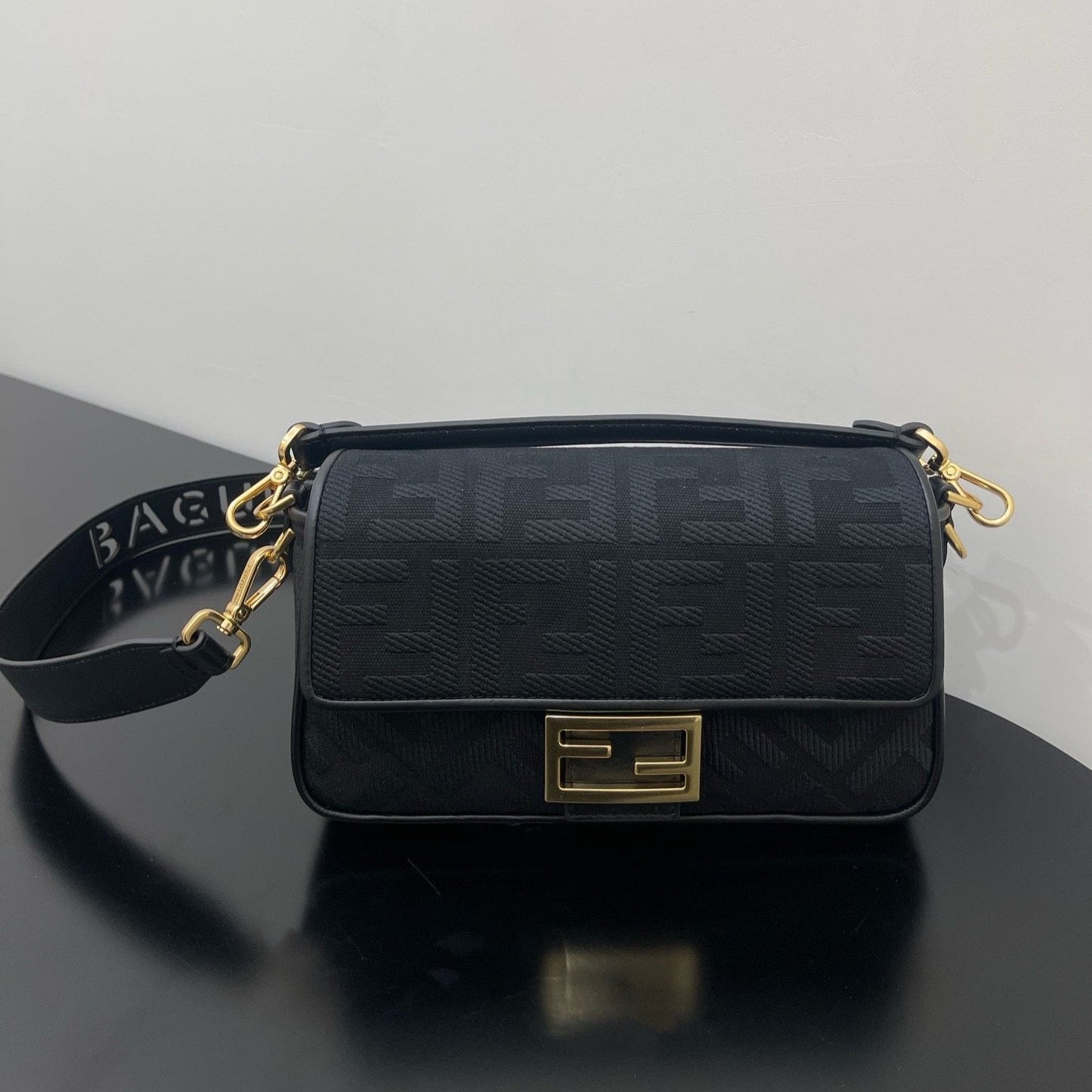 FENDI 26 BAGUETTE BLACK NAPPA LEATHER BAG WITH GOLD HARDWARE