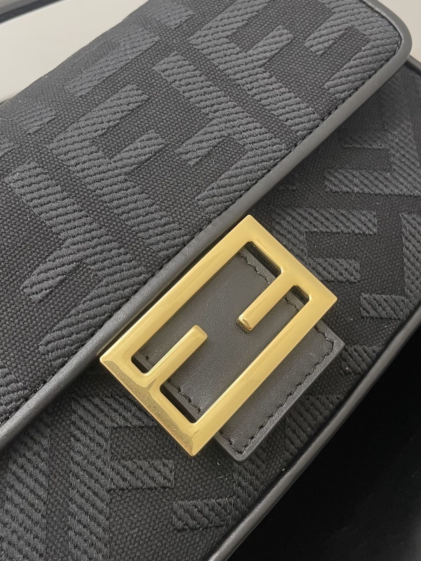 FENDI 26 BAGUETTE BLACK NAPPA LEATHER BAG WITH GOLD HARDWARE