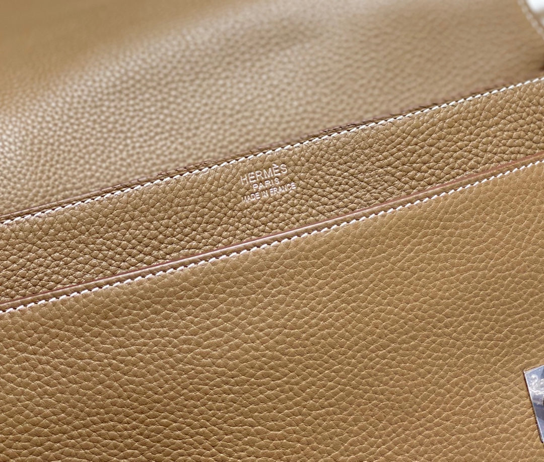 HM STEVEN 34 CAMEL GRAINED CALFSKIN