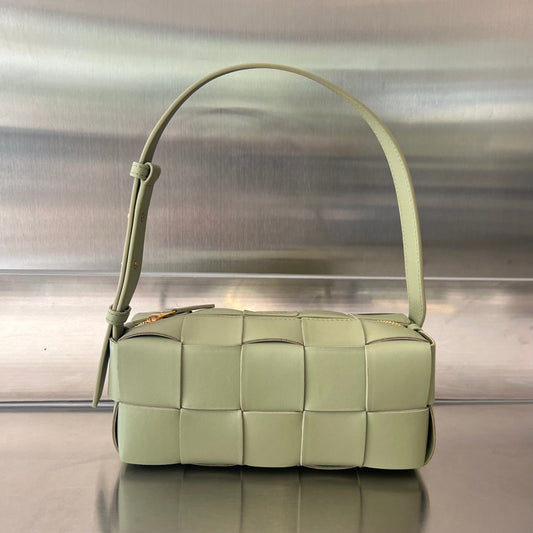 BRICK CASSETTE 28 IN GIN GREEN CALFSKIN