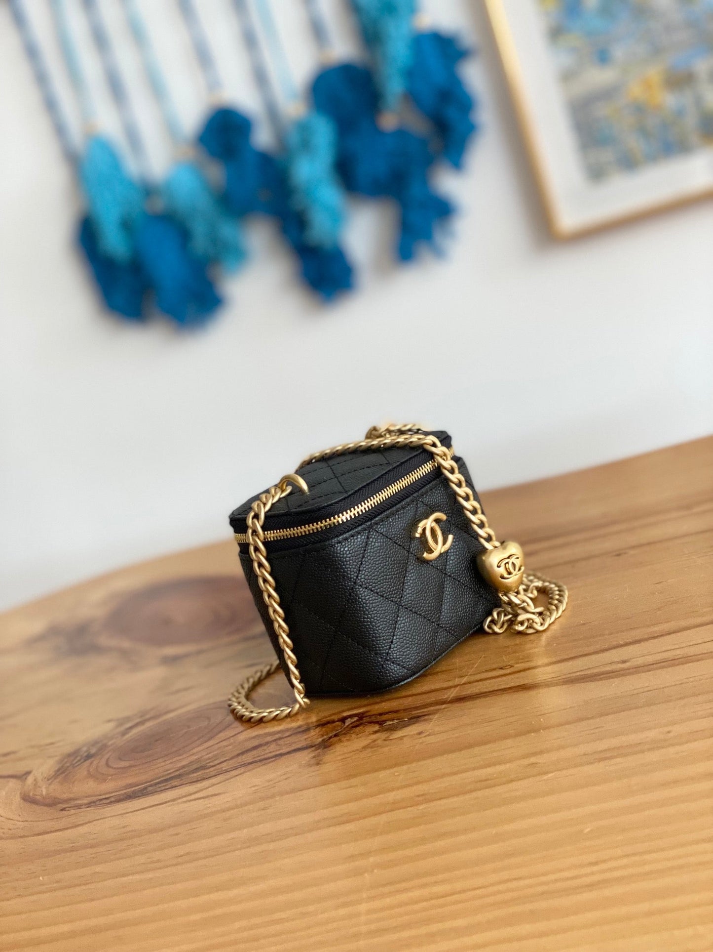 CC MINI 10 VANITY IN BLACK CALFSKIN GOLD HARDWARE