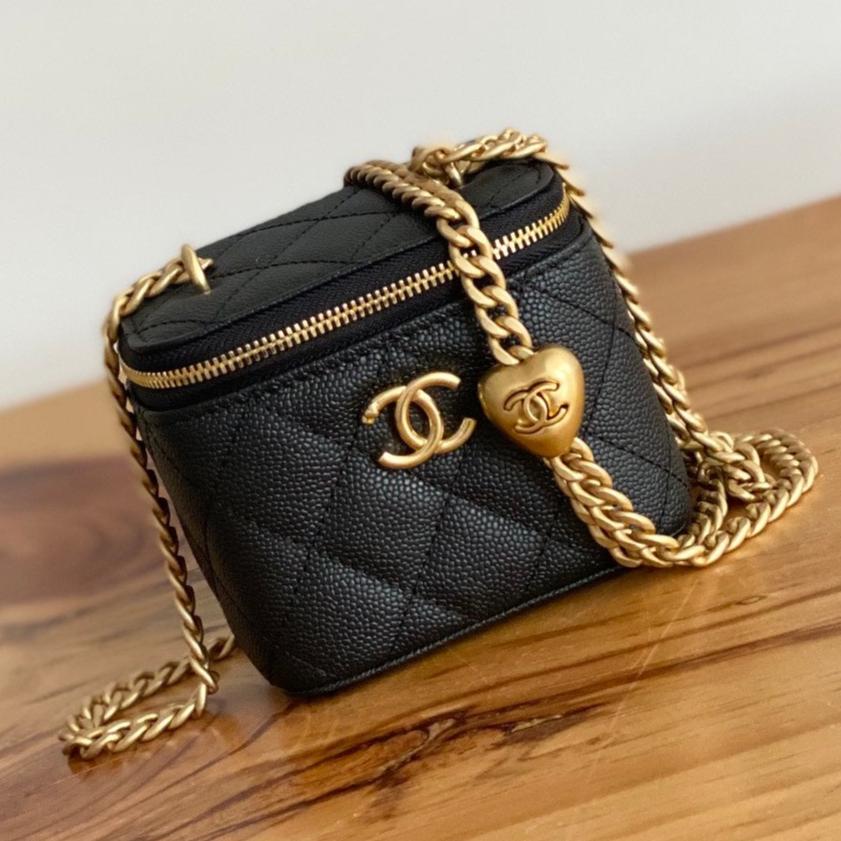 CC MINI 10 VANITY IN BLACK CALFSKIN GOLD HARDWARE