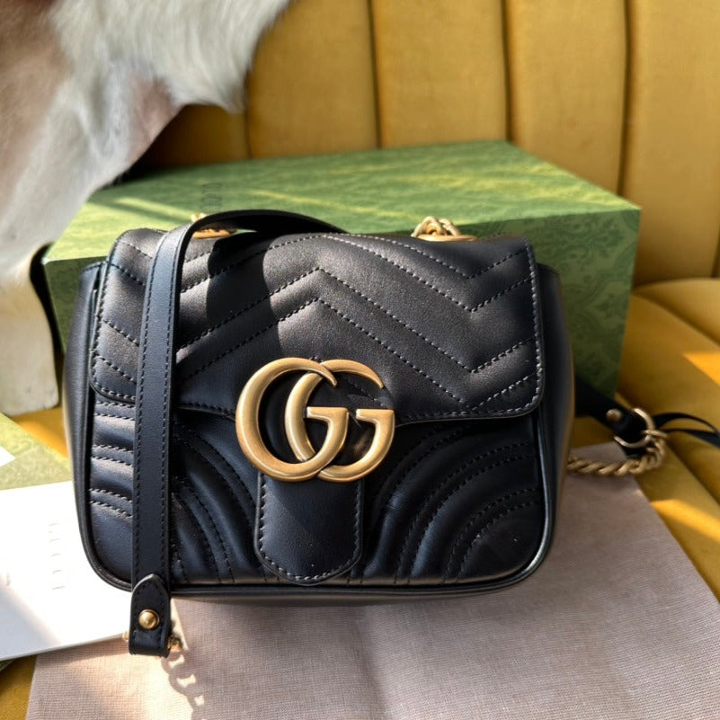 GG MARMONT MINI 18 HANDBAG IN BLACK CALFSKIN