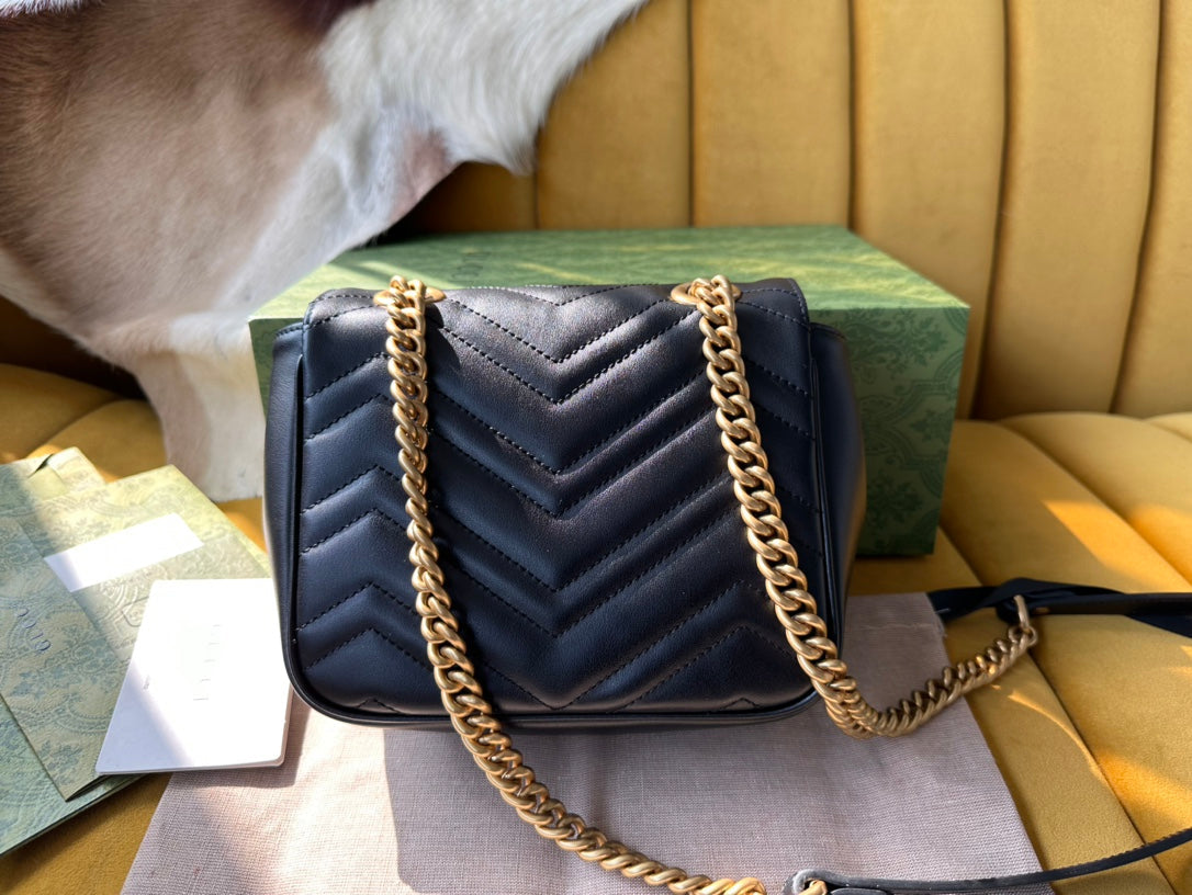 GG MARMONT MINI 18 HANDBAG IN BLACK CALFSKIN