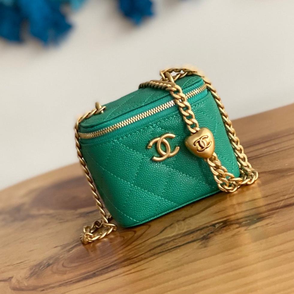 CC MINI 10 VANITY IN COOL GREEN CALFSKIN GOLD HARDWARE