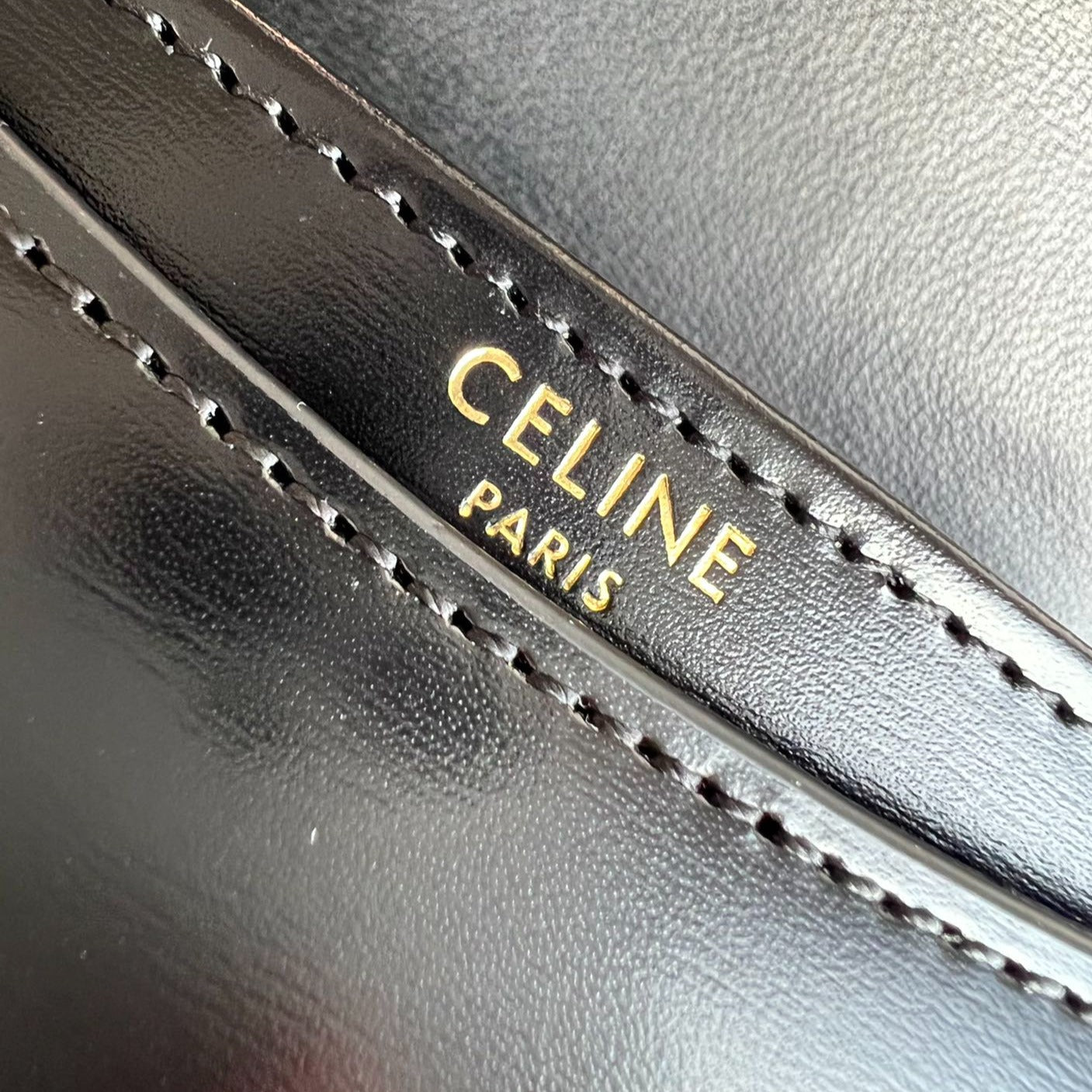 TRIOMPHE SHINY CALFSKIN HANDBAG 18 BLACK