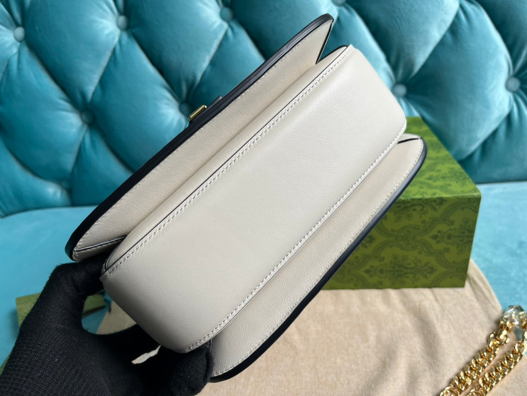 BLONDIE 23 TOP-HANDLE BAG WHITE CALFSKIN