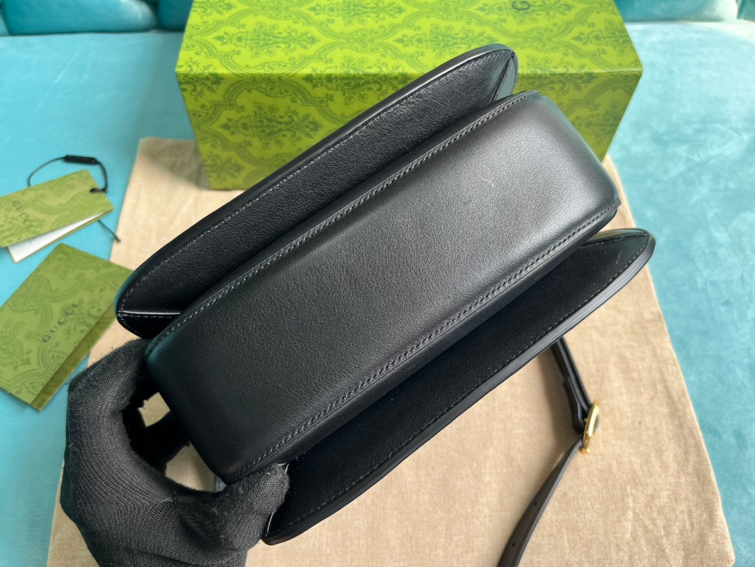 BLONDIE 23 TOP-HANDLE BAG BLACK CALFSKIN